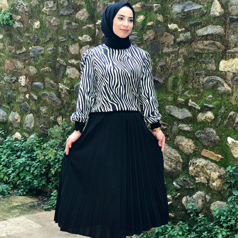 zebra etekli takım3 Zebra Desenli Etekli Takım - Görsel 1